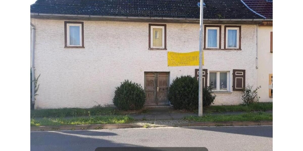 Reihenhaus Greußen - 6 Zimmer, 145 m&sup2;, 30.000&euro; | Angebot:24804273