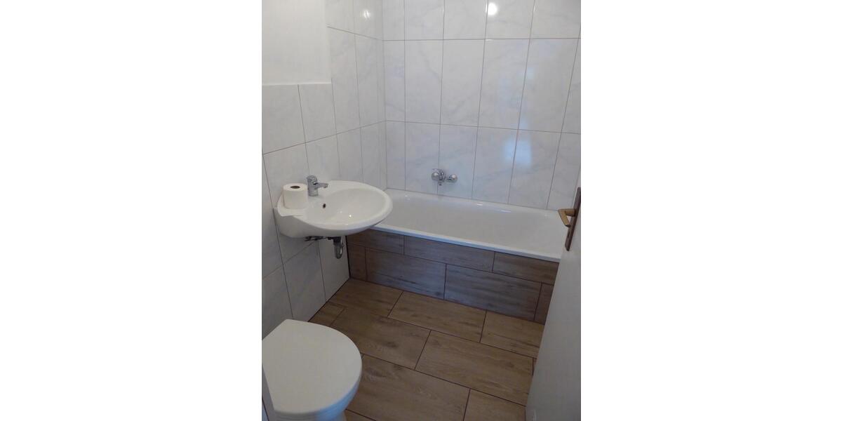 Haus im Haus - tolle 4-Zimmer Wohnung inkl. EBK, Garten, uvm. zimmer