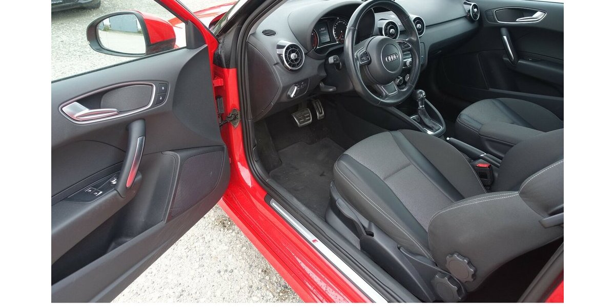Audi A1 sport 1,8TFSI Bi-Xenon S-tronic S-line PDC 8xAl 154.000 km 15.950 &euro; Neumarkt/OPf 92318