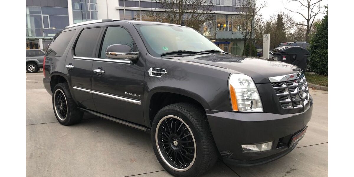 Cadillac Escalade 118.526 km 9.999 &euro; Fellbach 70736