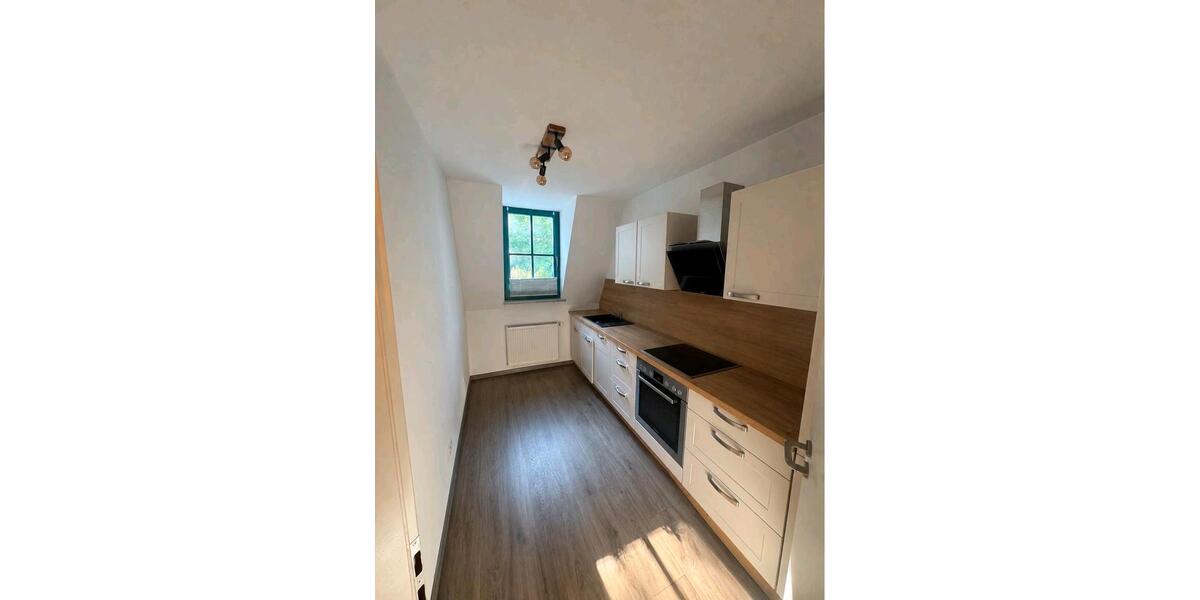 Dachgeschoßwohnung Suhl Schmiedefeld am Rennsteig - 2 Zimmer, 60 m&sup2;, 149.000&euro; | Angebot:27642780
