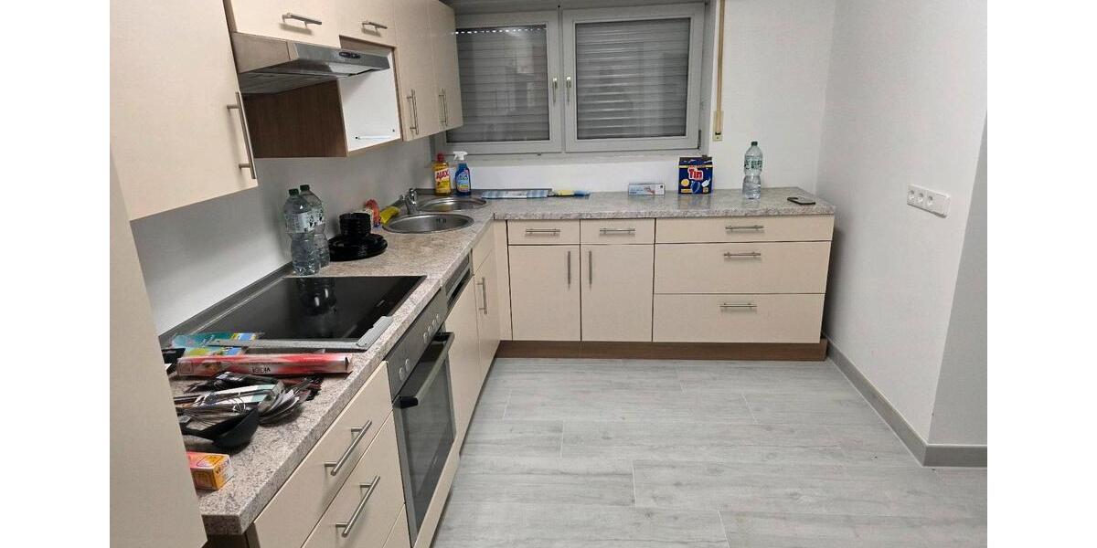 Etagenwohnung Mosbach - 6 Zimmer, 198 m&sup2;, 1.400&euro; | Angebot:26018611
