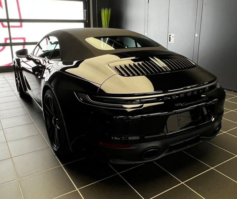 992