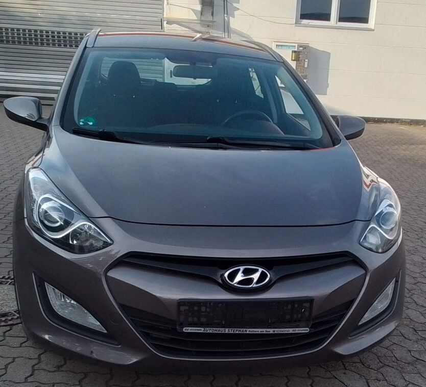 i30