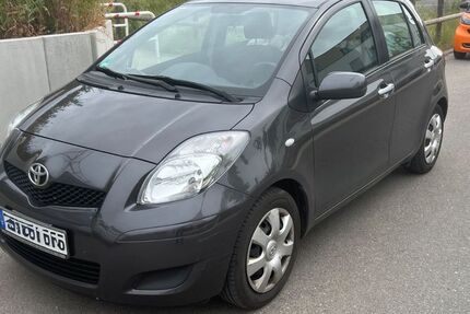 Toyota Yaris 145.000 km 3.950 &euro; Korntal 70825