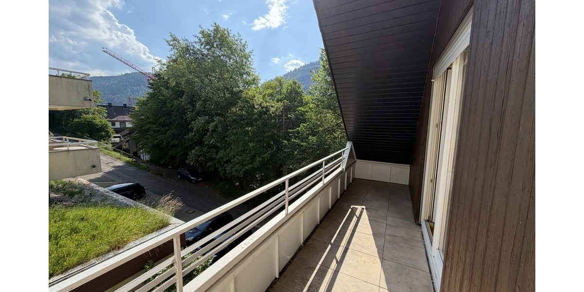 Zentrale 2-Zimmer Dachwohnung mit Balkon - Dachgeschoßwohnung Bad Wildbad Wildbad | Angebot:27278625