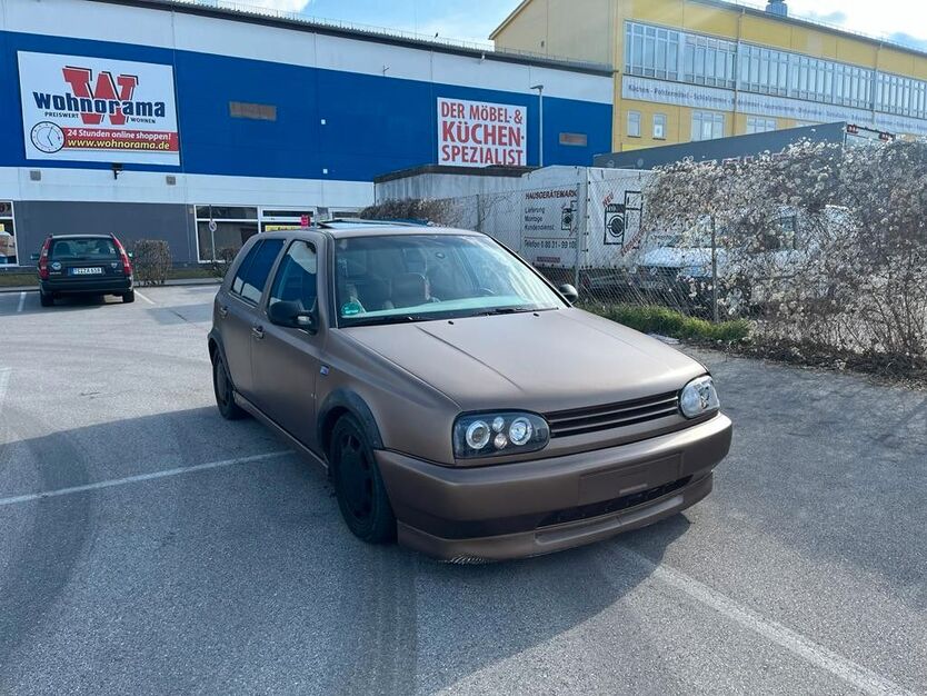 VW Golf 218.532 km 999 € Kolbermoor 83059