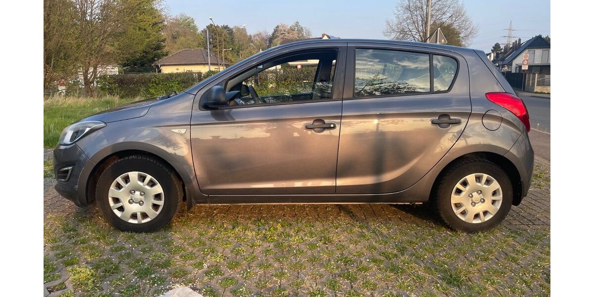 Hyundai i20 177.000 km 2.500 &euro; Aachen 52070