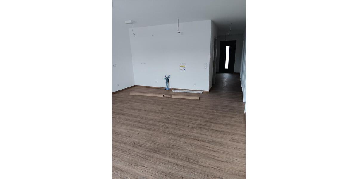 Etagenwohnung Vohenstrauß - 3 Zimmer, 93 m&sup2;, 900&euro; | Angebot:24354201