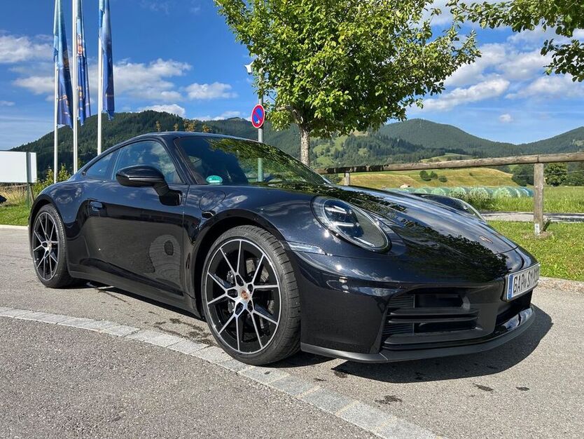 992