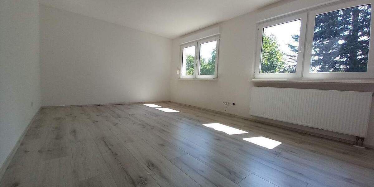 Etagenwohnung Waltershausen - 4 Zimmer, 106 m&sup2;, 199.000&euro; | Angebot:25780389
