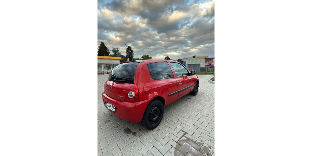 Renault Clio 110.000 km 2.600 &euro; Bebra 36179