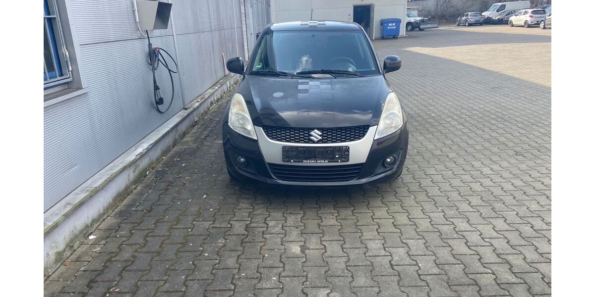Suzuki Swift 209.000 km 2.499 &euro; Wiesbaden 65201