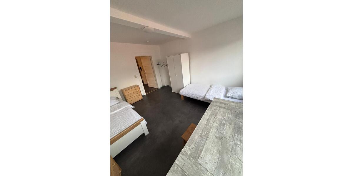 Etagenwohnung Hof Neuhof - 4 Zimmer, 95 m&sup2;, 25&euro; | Angebot:26567924