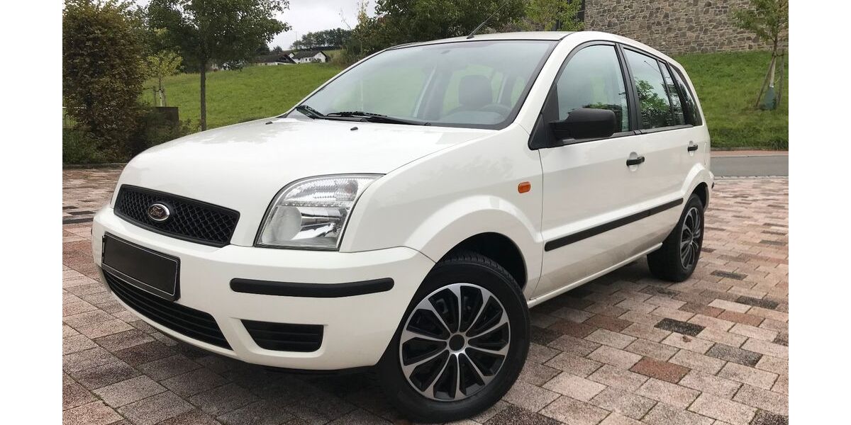 Ford Fusion 97.000 km 2.600 &euro; Stockstadt am Main 63811