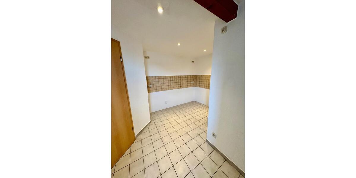 Dachgeschoßwohnung Bad Blankenburg - 4 Zimmer, 100 m&sup2;, 650&euro; | Angebot:25904164