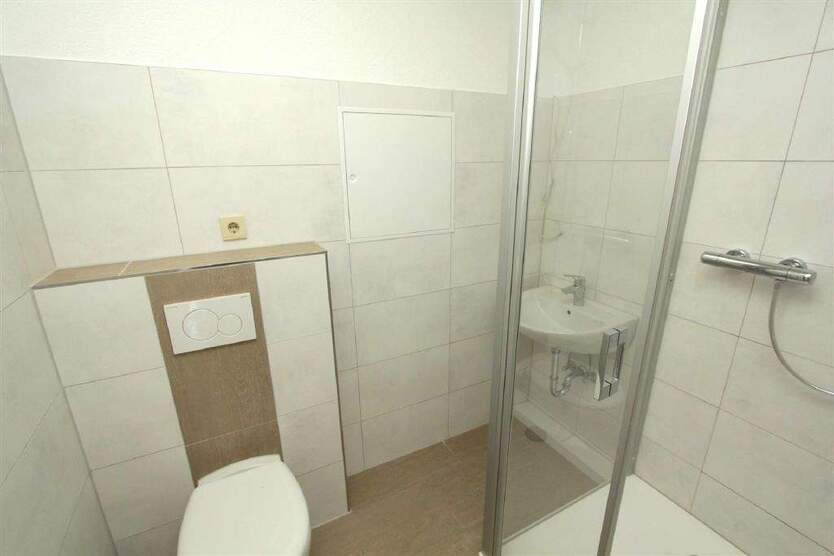 Attraktive neu renovierte 2-Raum-Wohnung in Teutschenthal 2 zimmer