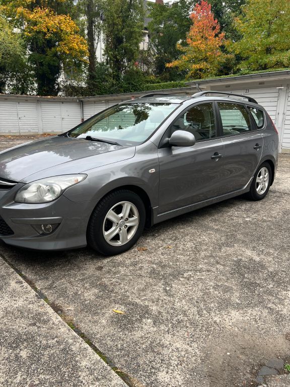 Hyundai i30 170.000 km 3.700 € Köln 50969