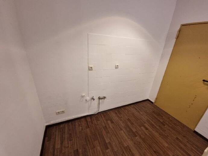 Ladenlokal - eingelaufener Standort - jetzt mieten! Direkt an der B96 zimmer