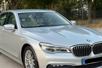 BMW 740 166.153 km 22.999 &euro; Neustrelitz 17258