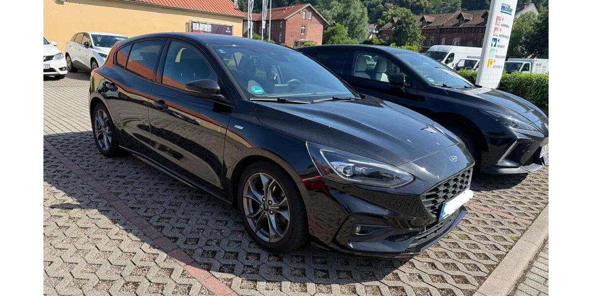 Ford Focus 78.000 km 14.999 &euro; Eisenach 99817