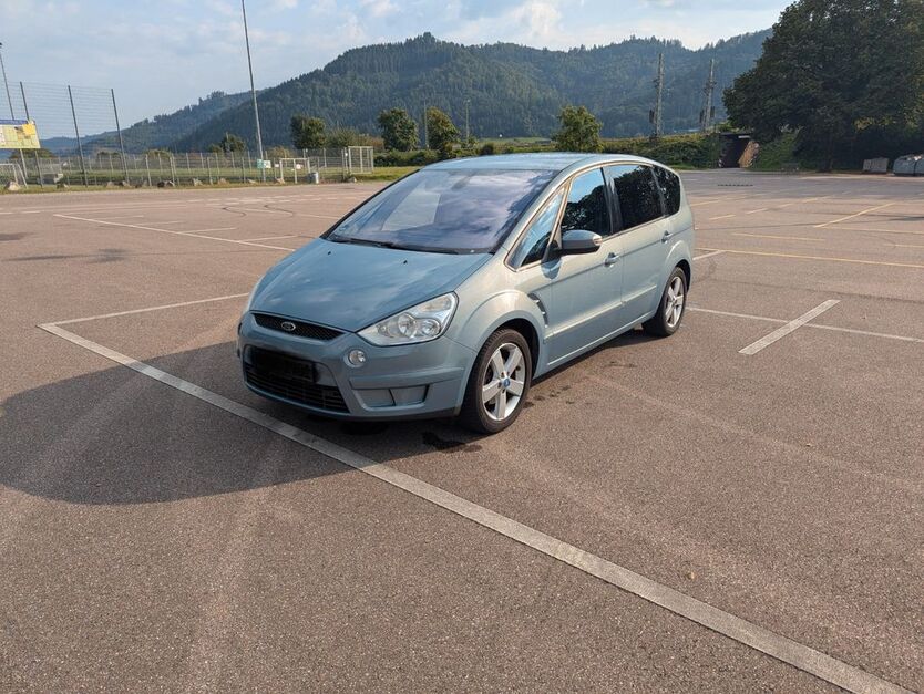 Ford S-Max 241.000 km 3.200 € Biberach 77781