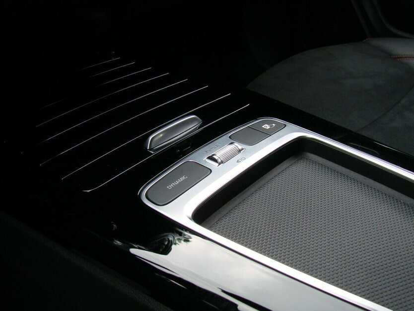CLA 200 Shooting Brake AMG Night Mulitbeam Standhe