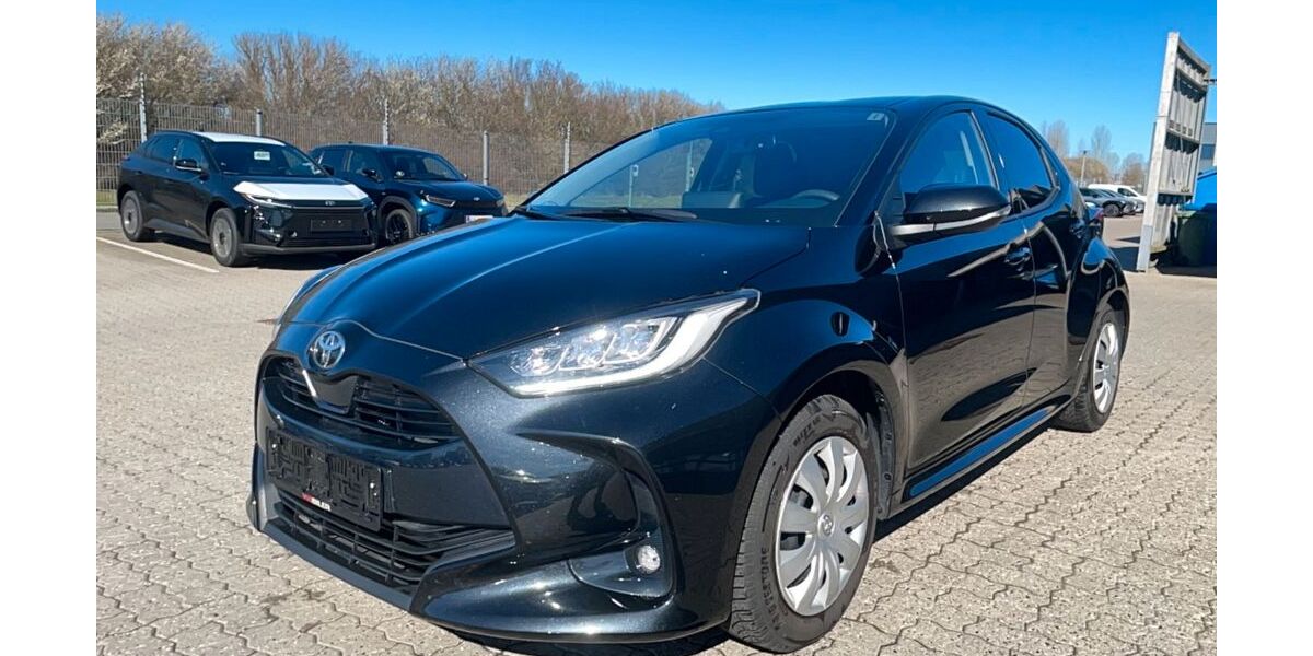 Toyota Yaris 26.600 km 17.490 &euro; Kiel 24109