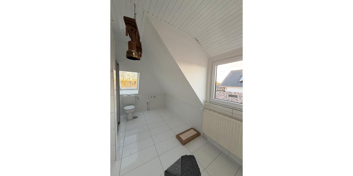 Dachgeschoßwohnung Achim - 3 Zimmer, 100 m&sup2;, 1.100&euro; | Angebot:26375695