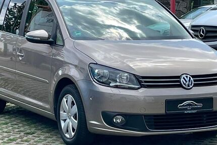 VW Touran 171.951 km 9.850 &euro; Berlin 13088