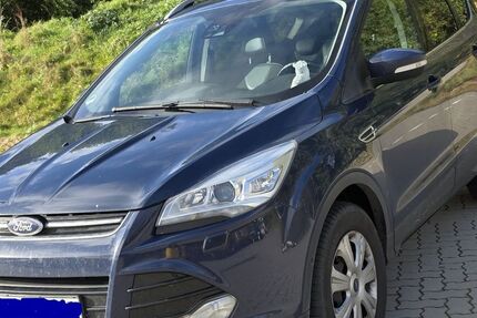 Ford Kuga 175.000 km 10.700 € Bremerhaven 27580