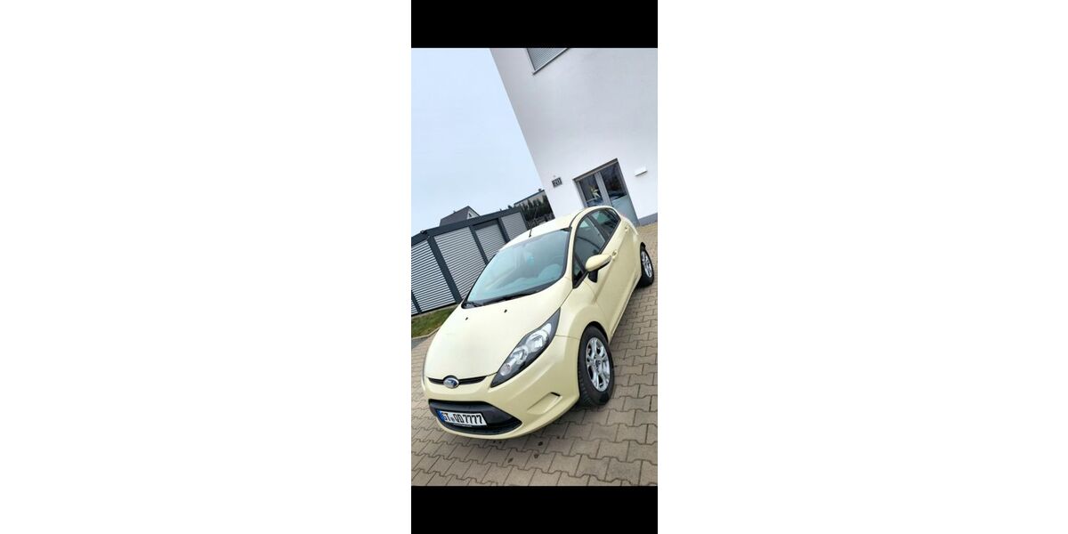 Ford Fiesta 206.000 km 2.699 &euro; Halle Westfalen 33790