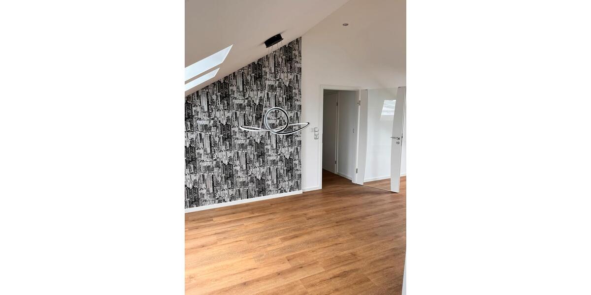 Dachgeschoßwohnung Haßfurt - 2.5 Zimmer, 70 m&sup2;, 690&euro; | Angebot:25637755