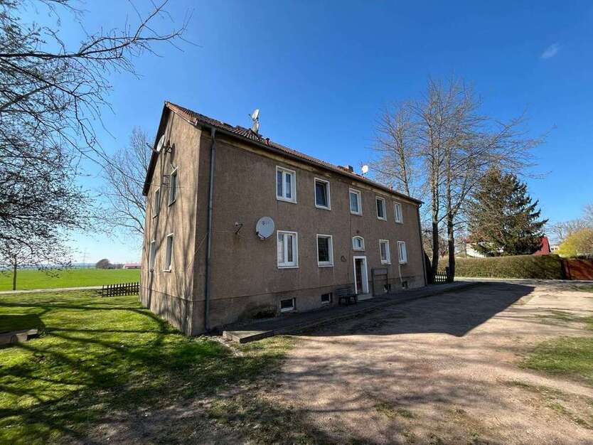 Haus zum Kaufen in Friemar 229.500 € 244 m²