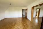 Neuwertige 2 12 Zimmer-Dachgeschoss mit traumhaftem Ausblick