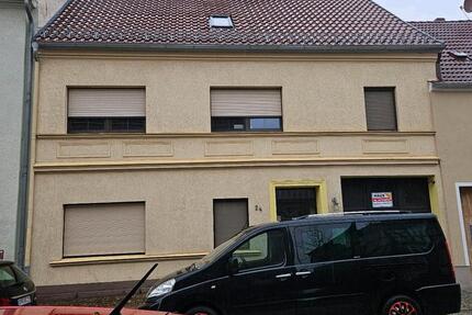 Wohnhaus mit Nebengebäude 5 zimmer