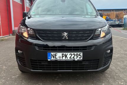 Peugeot Partner 116.213 km 12.599 &euro; Düsseldorf 40223