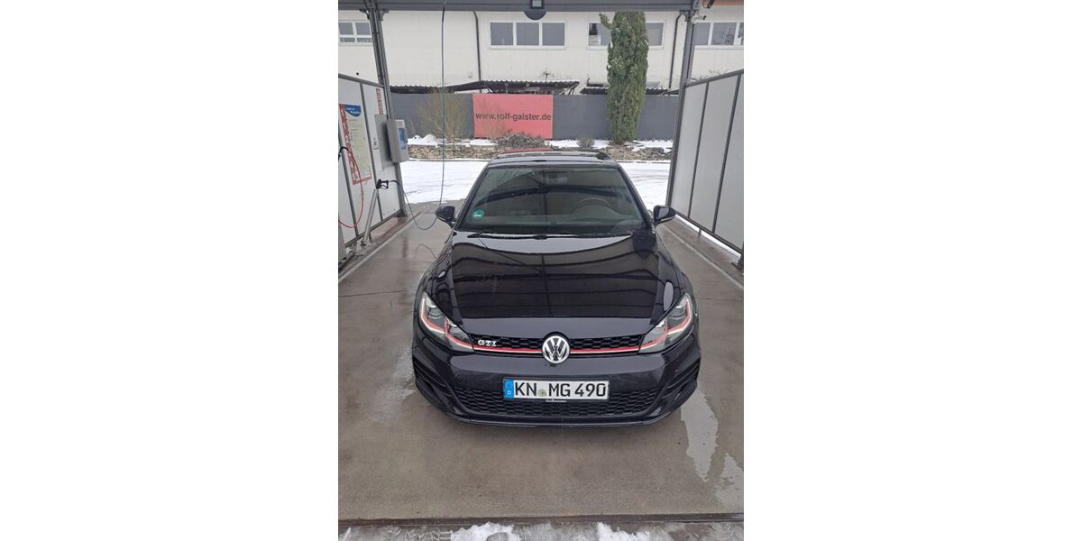 VW Golf 83.150 km 18.699 &euro; Rielasingen 78239