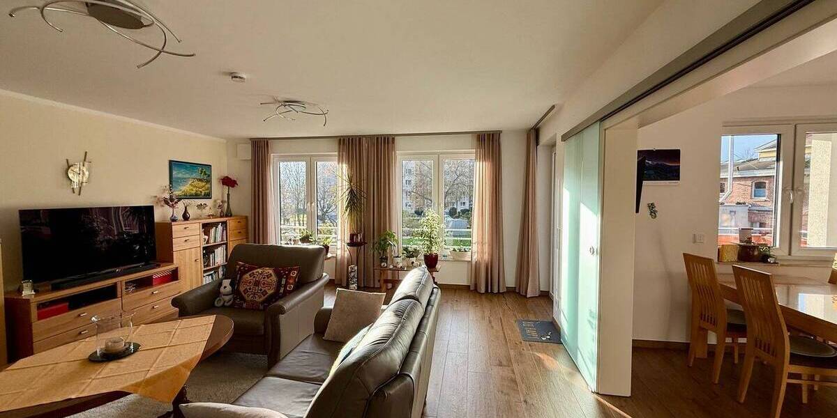 Moderne Eigentumswohnung mit Balkon und Aufzug – inklusive Stellplatz 3 zimmer