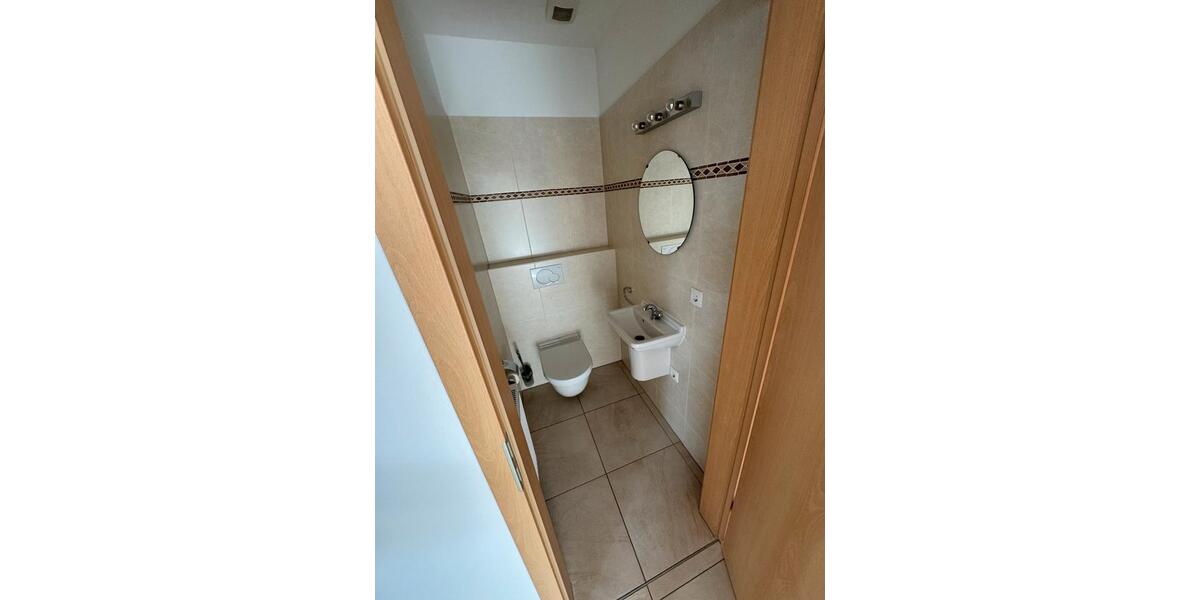 Dachgeschoßwohnung Bonn Gielgen - 3 Zimmer, 68 m&sup2;, 850&euro; | Angebot:24839125