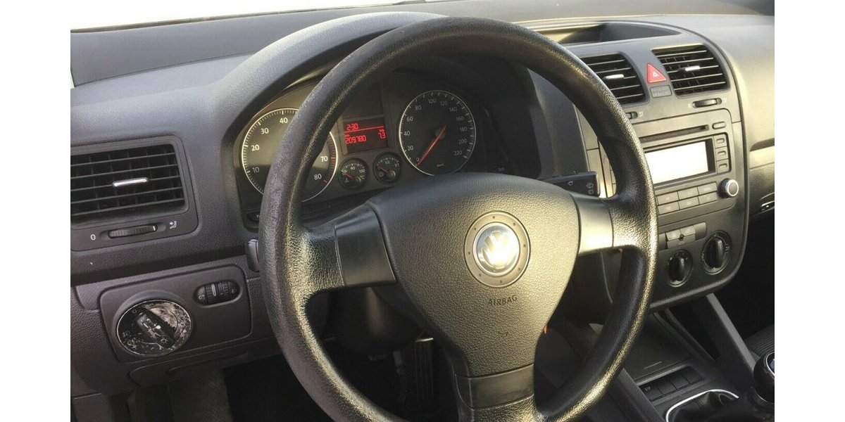 VW Golf Trendline, Klima,el.Fh. 2 Hd.,Tüv 03/28! 200.000 km 2.500 &euro; Himmelkron 95502