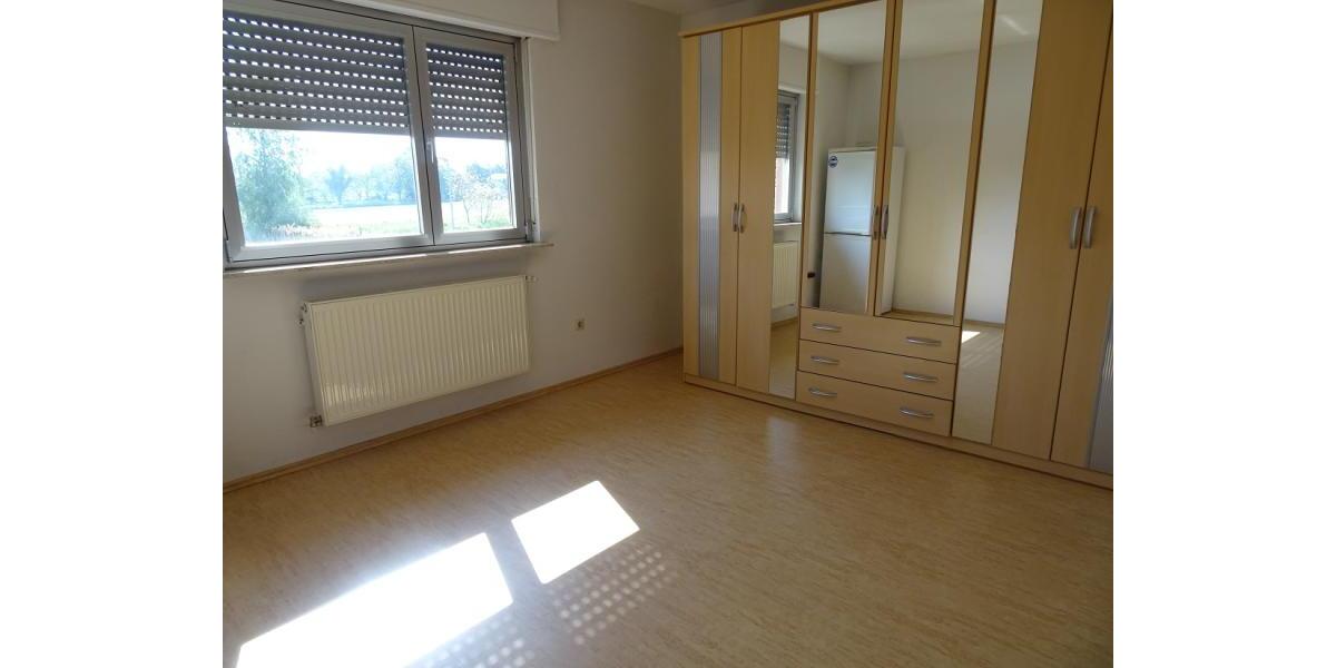 ObjNr:18697 - Gepflegtes, großes 2 Familienhaus in Rülzheim - Zweifamilienhaus Rülzheim | Angebot:21201310