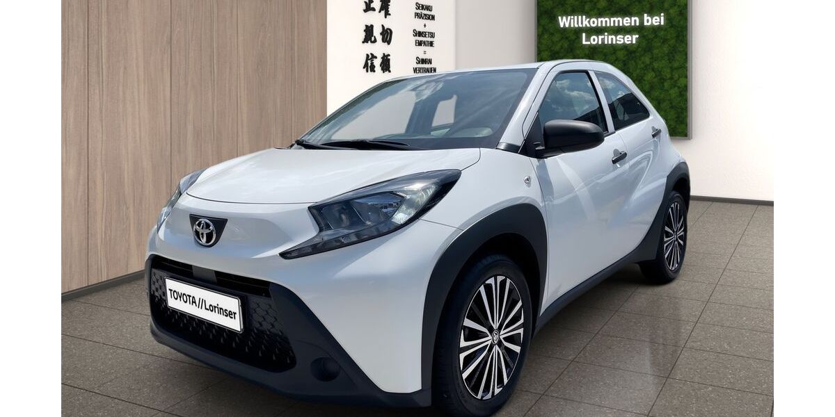 Toyota Aygo (X) 25.303 km 11.490 &euro; Backnang 71522