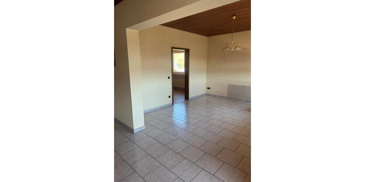 Einfamilienhaus Blieskastel - 11 Zimmer, 165 m&sup2;, 289.000&euro; | Angebot:26334429