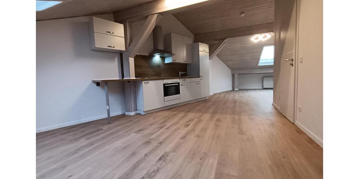 Dachgeschoßwohnung Waldkraiburg - 3 Zimmer, 74 m&sup2;, 740&euro; | Angebot:25568560
