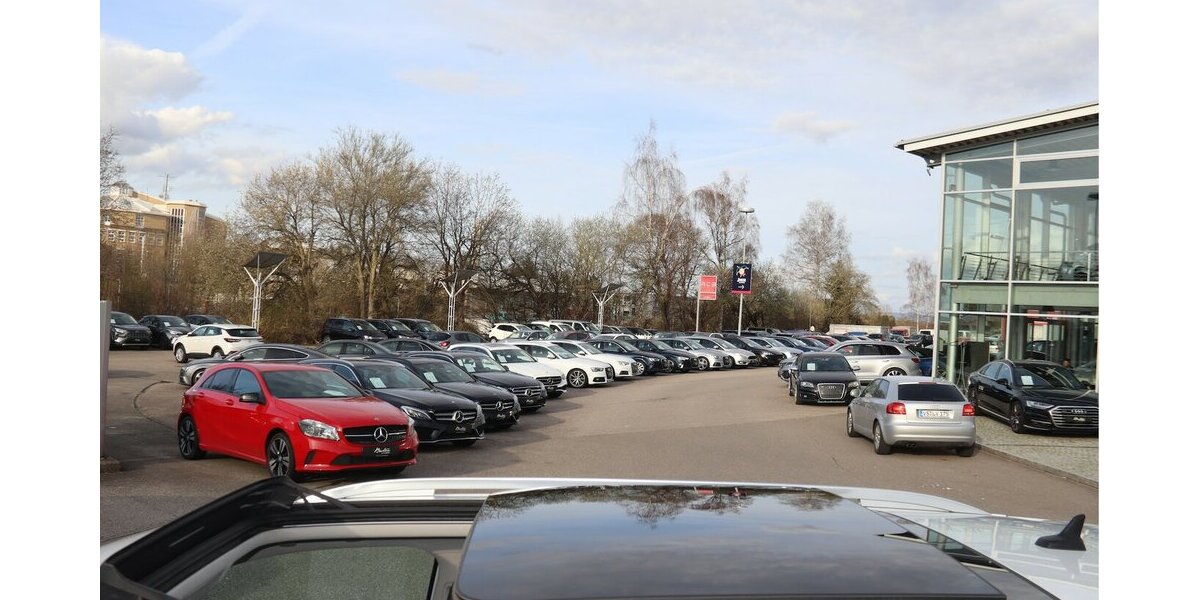 VW Tiguan 2.0TDI HIGHLINE/4-MOTION/VIRTUAL/PANORAMA 162.880 km 18.900 &euro; Villingen-Schwenningen 78054
