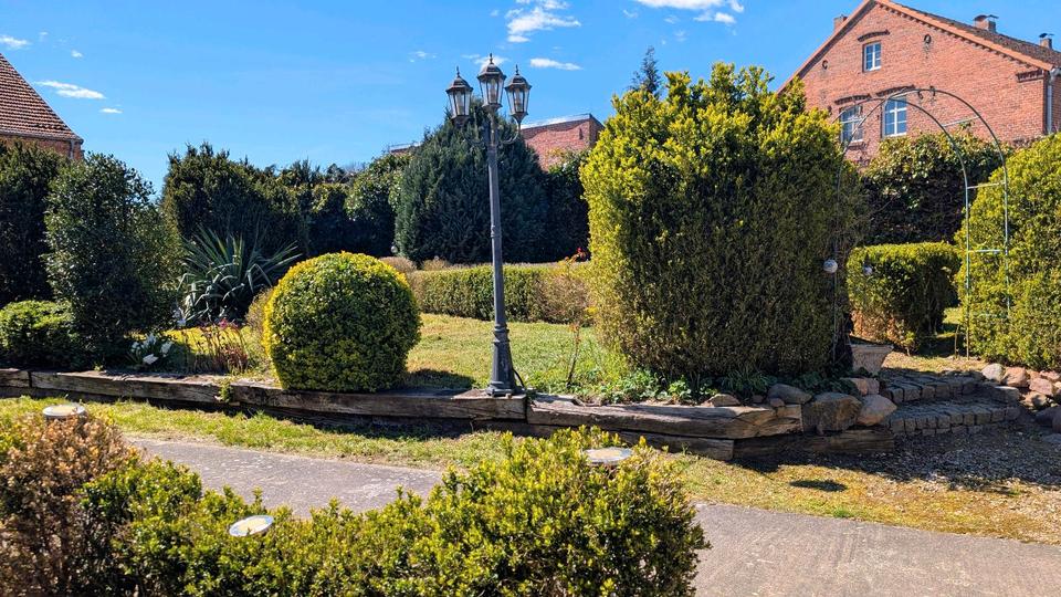 Villa Perleberg - 9 Zimmer, 300 m&sup2;, 320.000&euro; | Angebot:27137454