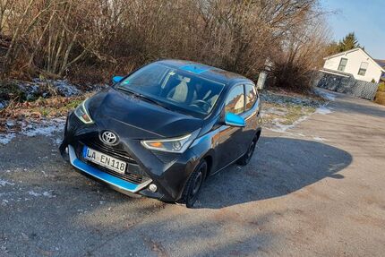 Toyota Aygo (X) 65.000 km 7.500 &euro; Essenbach 84051