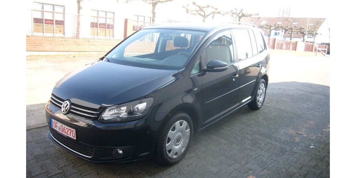 VW Touran 98.500 km 13.800 &euro; Langen 63225