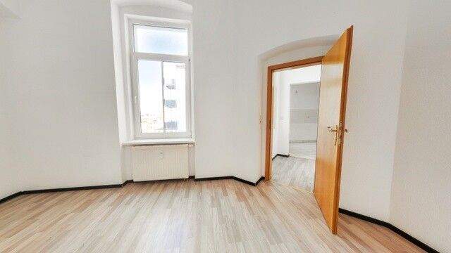 Etagenwohnung Görlitz Innenstadt - 3 Zimmer, 89 m&sup2;, 95.000&euro; | Angebot:25662995